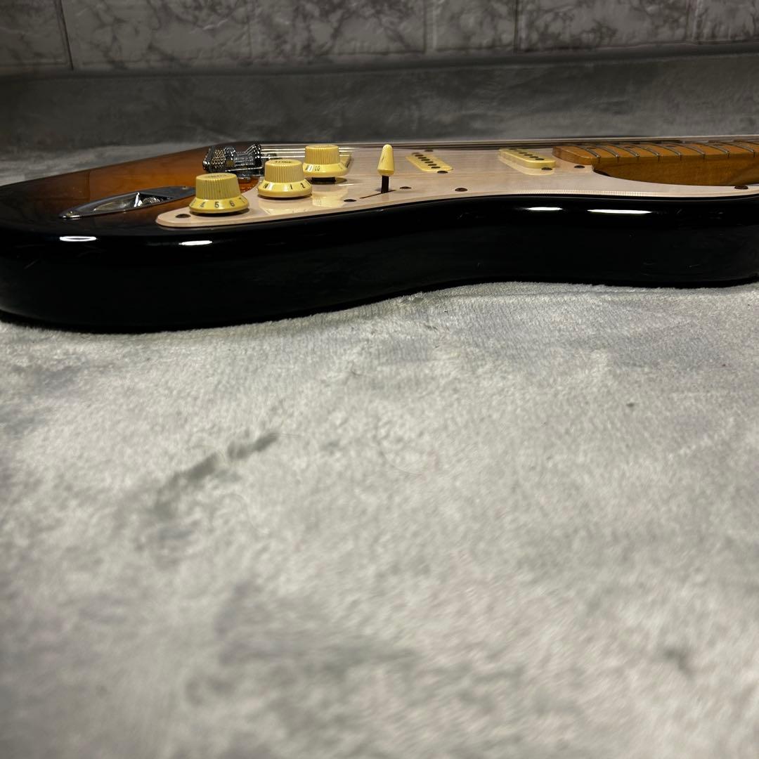 スクワイヤー アフィニティシリーズ ストラトキャスター サンバースト