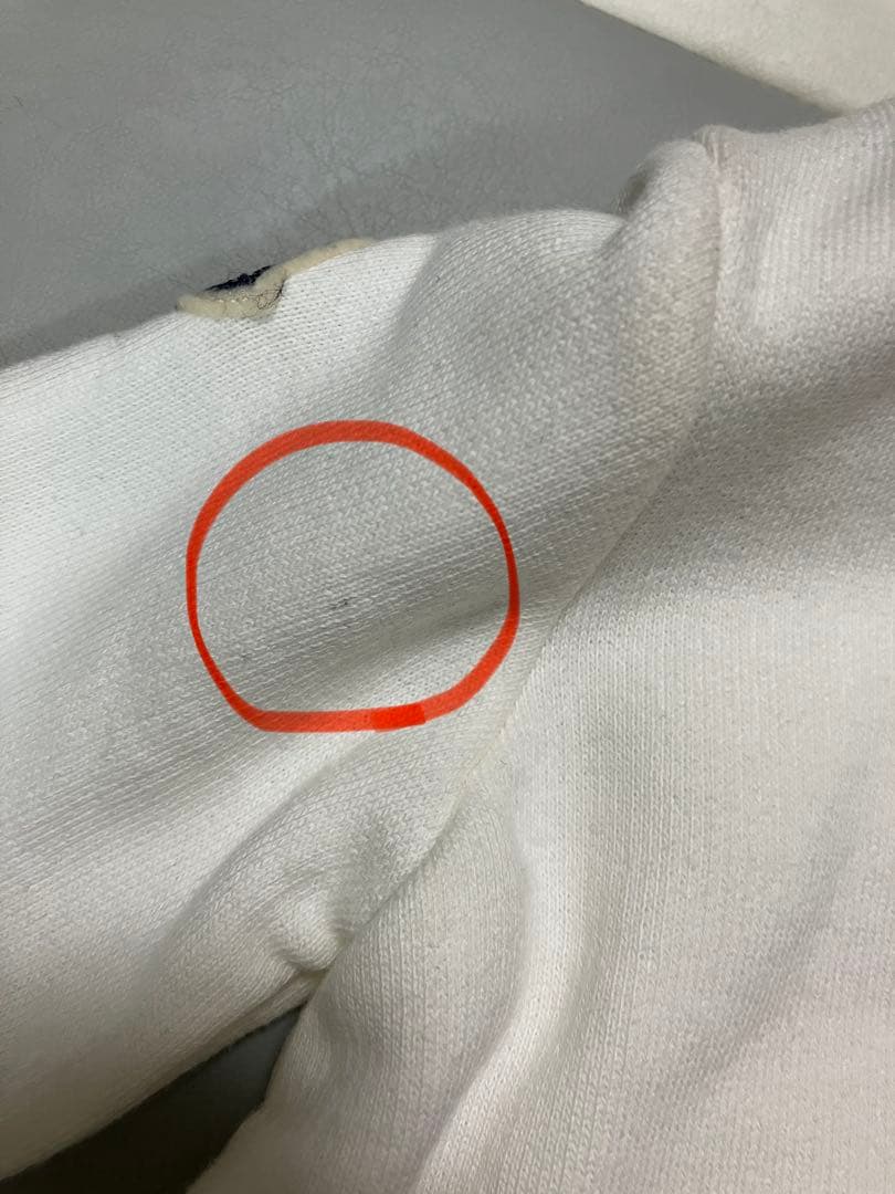 MONCLER　白アウター