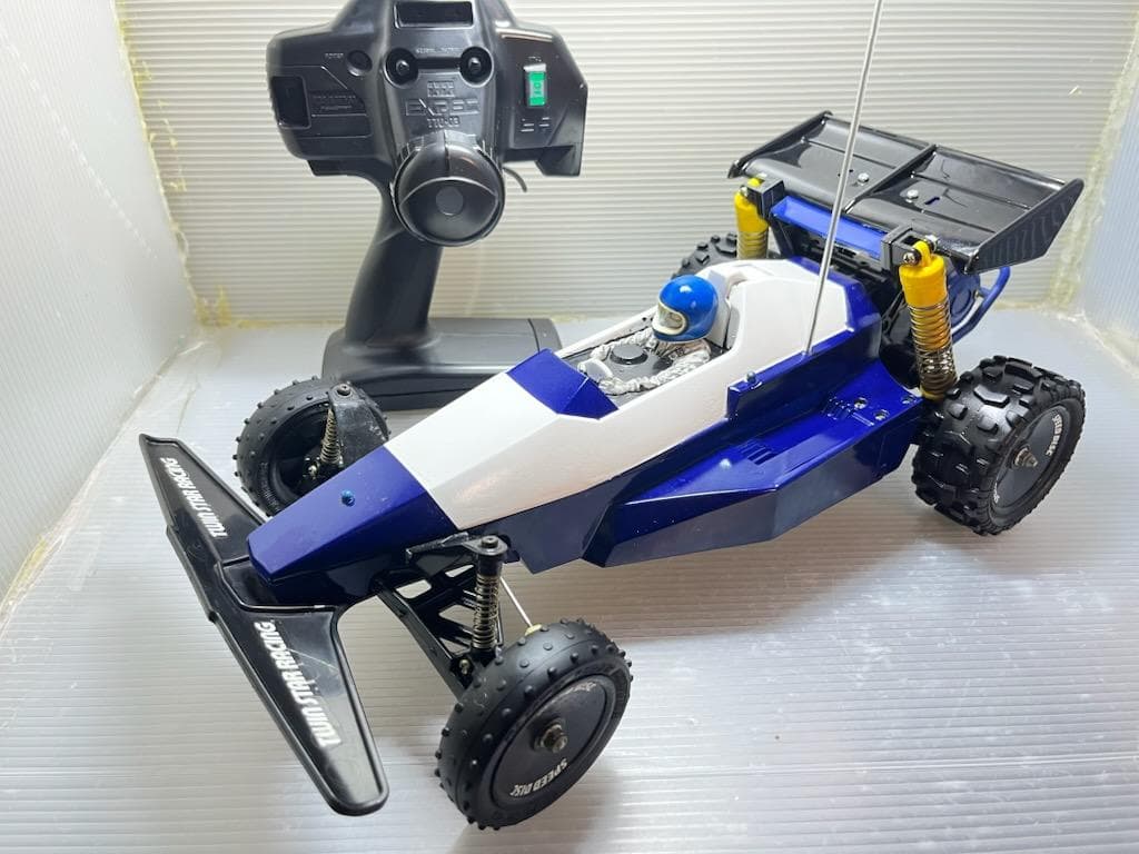 タミヤ 1/10 電動RCレーシングバギー ストライカー 完成品