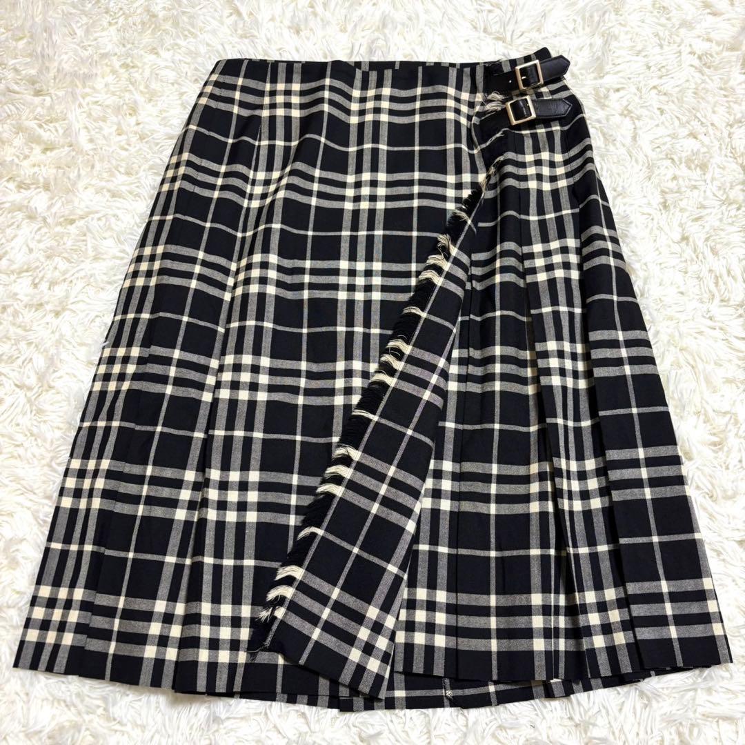 【極美品】バーバリー　ノバチェック ラップ プリーツ スカート 大きいサイズ