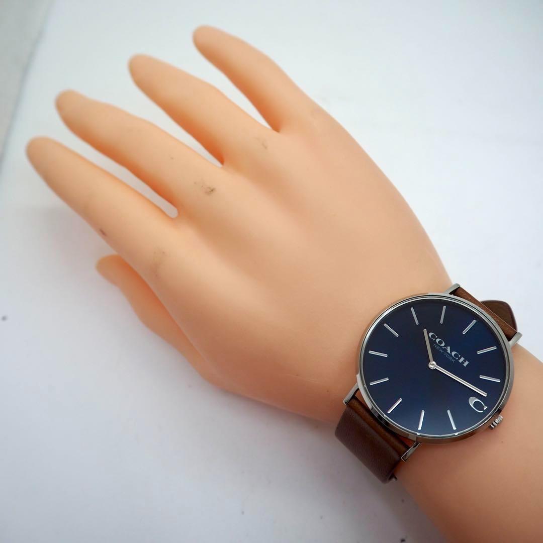 713【美品】COACH　メンズ　時計　ネイビー　ブルー　箱付き　ブラウン