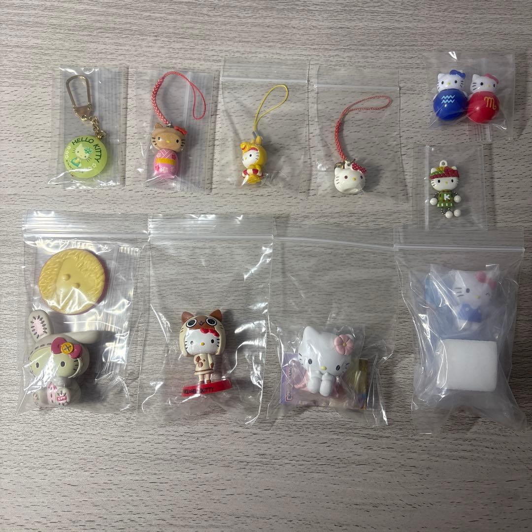 【Sanrio】Hello Kitty　ご当地キティ　アクセ　ジャージ　etc