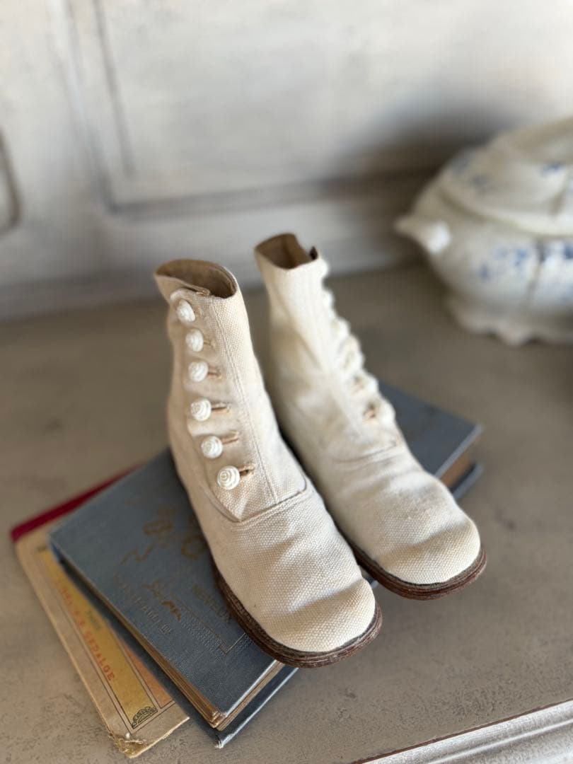 フランスアンティーク子供用ガール用ホワイト花ボタンブーツ