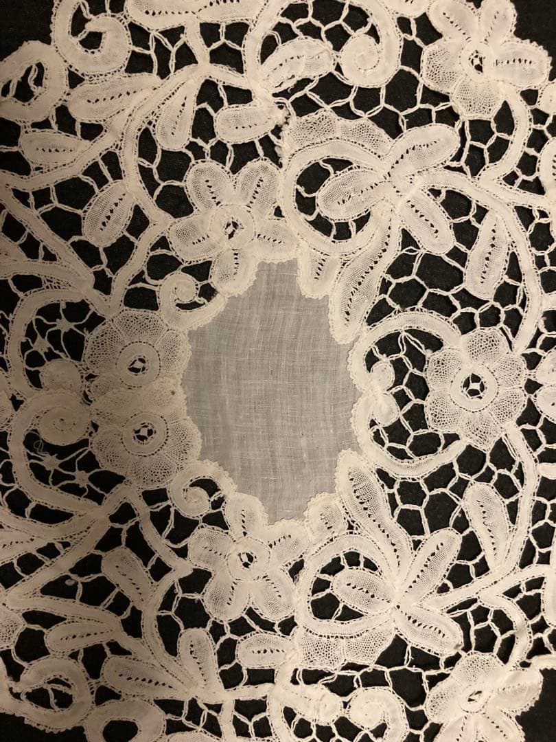 アンティーク　ベルギー ブルージュフラワーレース ボビン編み　ドイリー