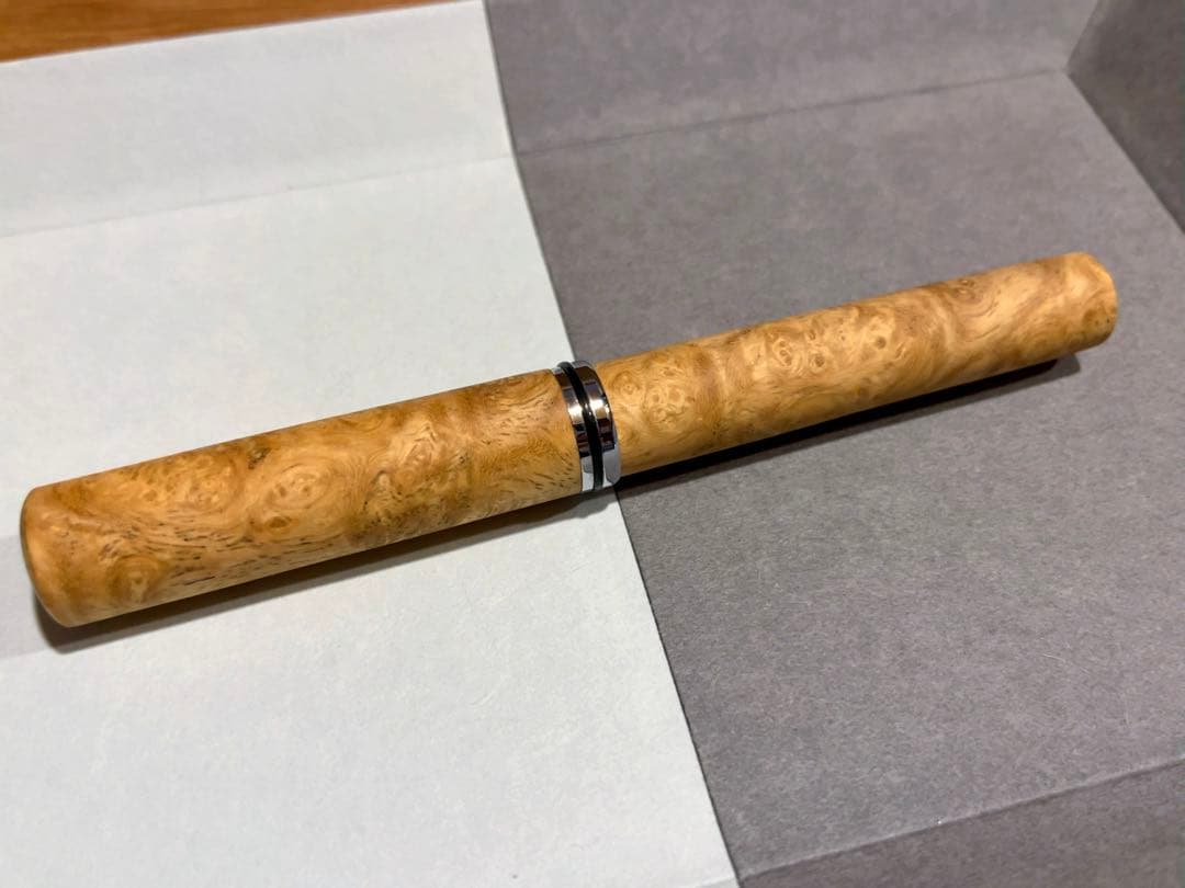 木軸万年筆　白花梨瘤