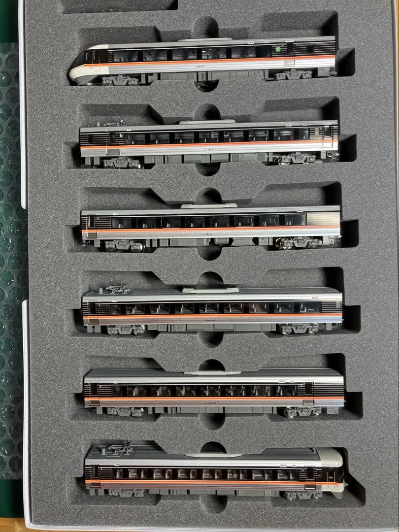 KATO 383系 「しなの」 12両セット （6両基本・4+2両増結セット）
