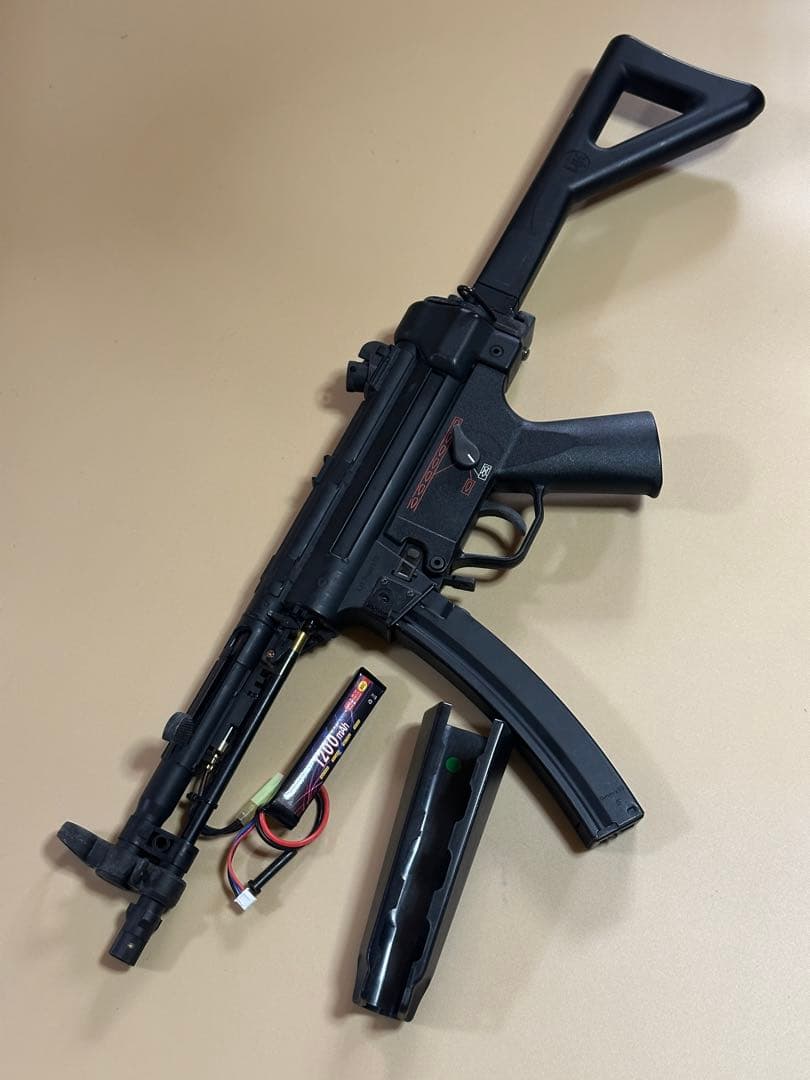 【週末セール】東京マルイMP5 A5折り畳みストック 多弾マガジン バッテリー付
