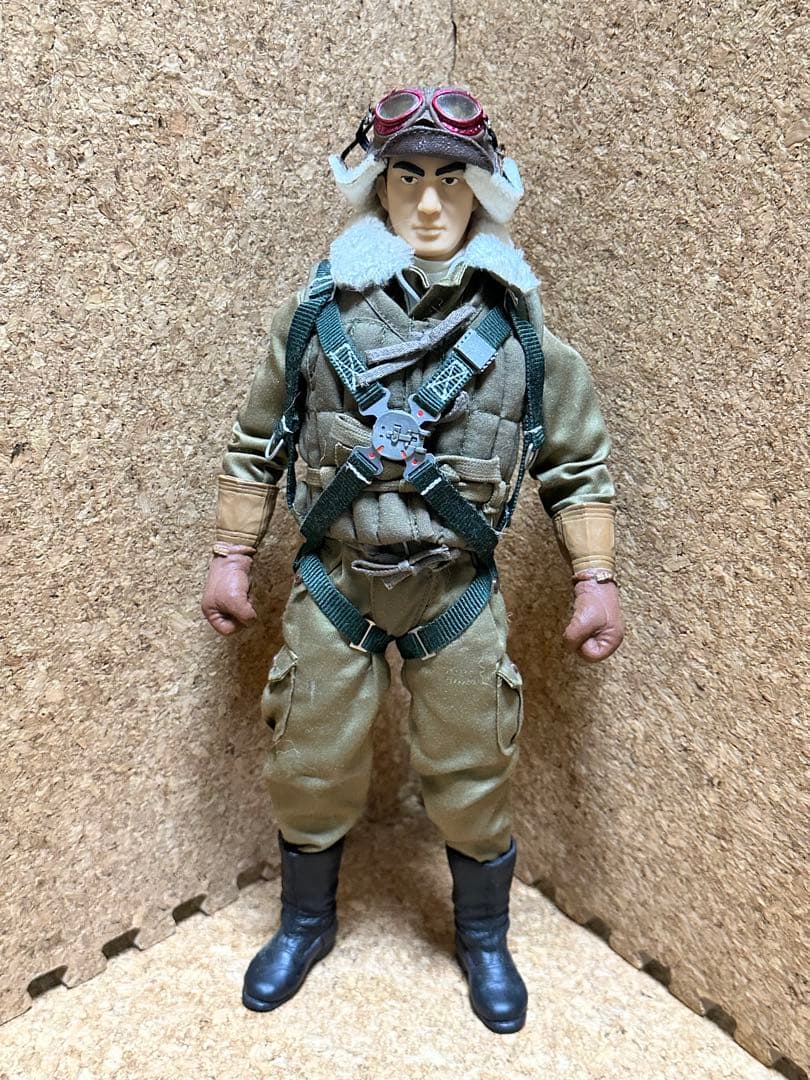 神戸一尺堂　1/6 日本海軍ゼロ戦パイロット 2 冬服バージョン　限定40体