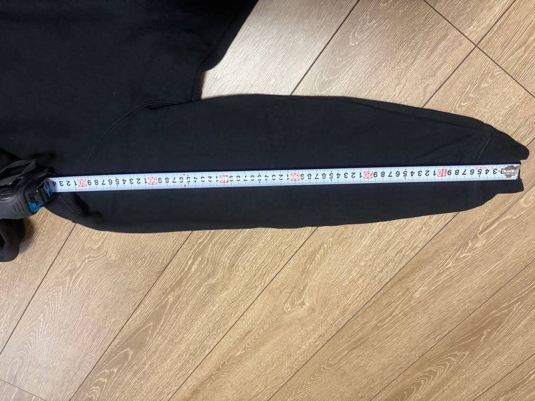 ストゥーシーStüssy ブラック パーカー M