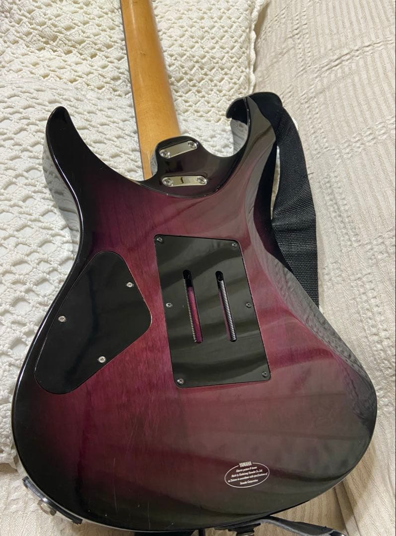 YAMAHA RGX 421D フロイドローズ トレモロ・パープル色でカッコいい