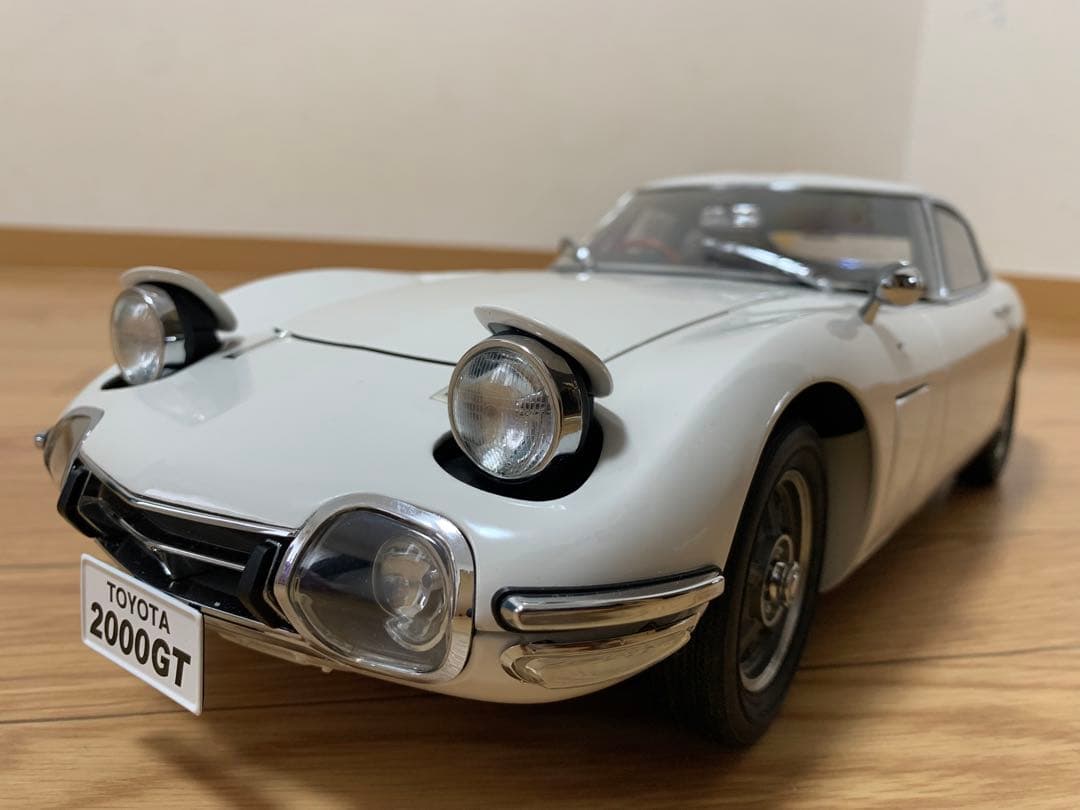 デアゴスティーニ 1/10 トヨタ 2000GT ホワイト