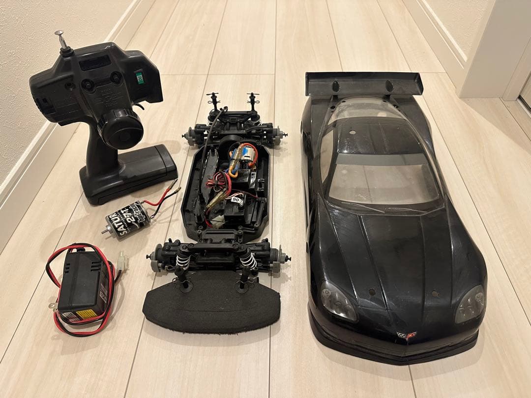hpi E10DT 10/1ラジコン　コルベット