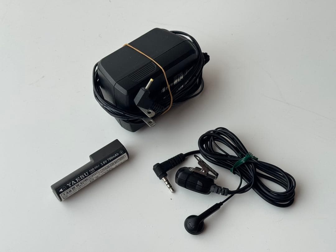 YAESU VX-1 VHF/UHF Dual Band FMトランシーバー