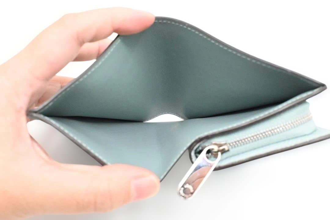 【極美品】Louis Vuitton 　ヴィトン　マヒナ　ポルトフォイユ・クレア