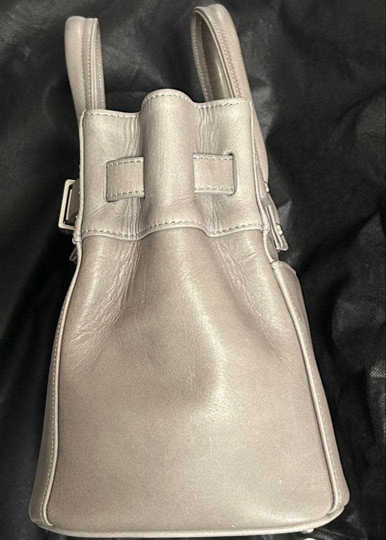 M.U.L. グレー レザーハンドバッグ