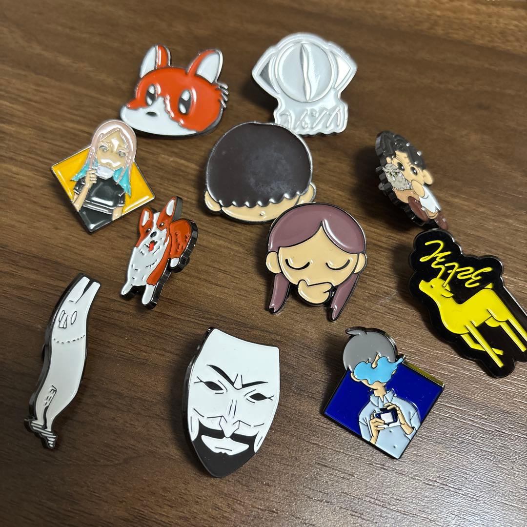 カラフルなキャラクターピンバッジ全種類セット