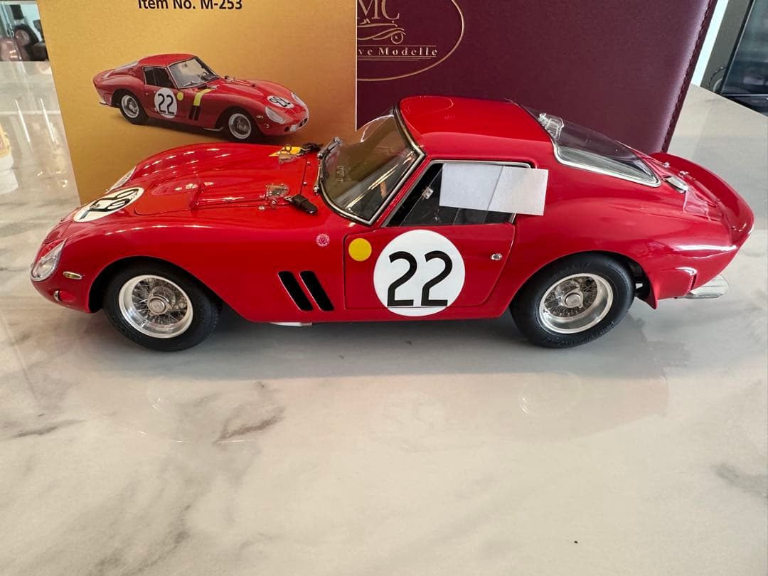 CMC 1/18 フェラーリ 250 GTO #22 ルマン24H 1962