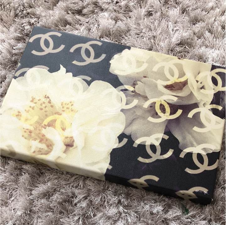 OliverGal CHANEL アート