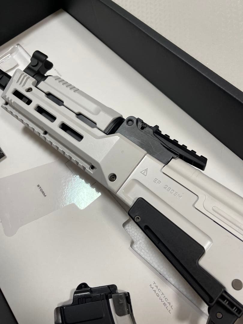 【美品】東京マルイ　次世代電動ガン AK ホワイトストーム