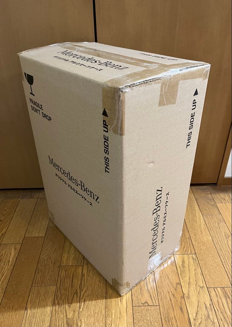 Mercedes-Benz アルミニウムキャリーケース32L