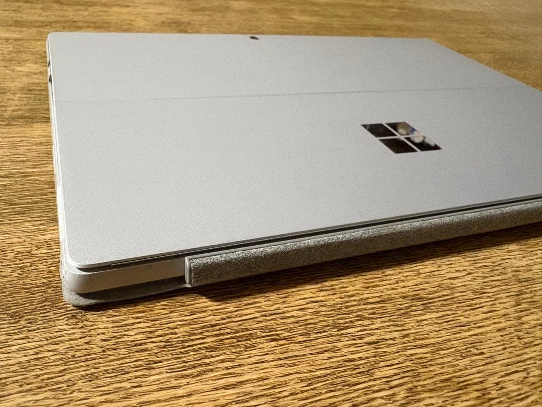 【美品】Microsoft Surface Pro（第5世代）