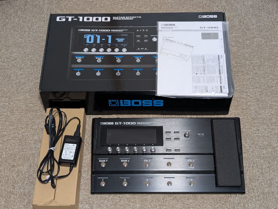 BOSS GT-1000 ギターエフェクター(ACアダプター・ソフトケース付き)