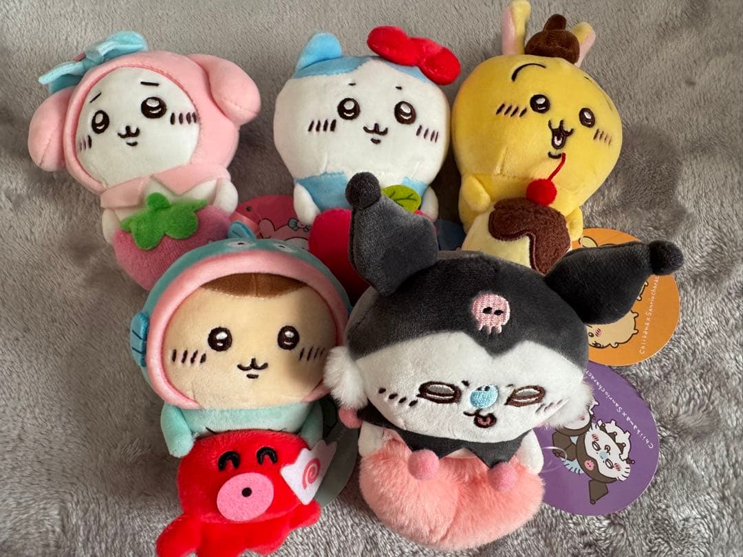 ちいかわ サンリオキャラクターズ デスクトップから見守るひっかけぬいぐるみ 5個