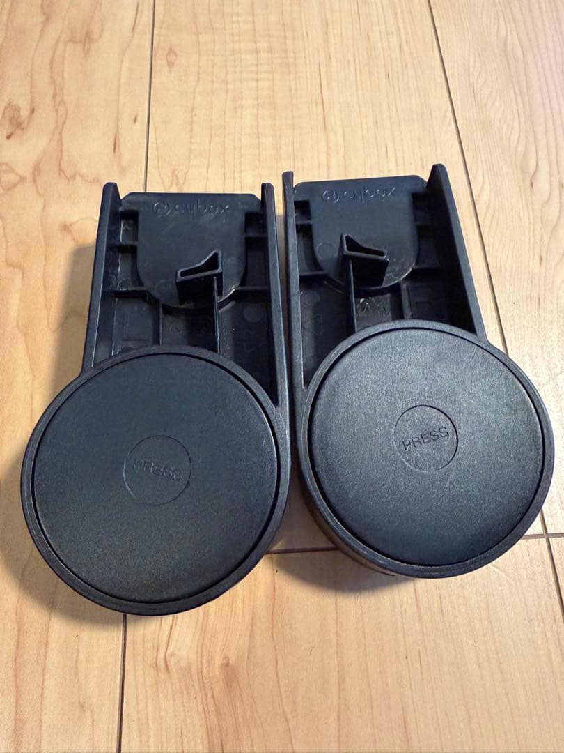 サイベックス CloudZ ベビーシート　クラウド　チャイルドシート　cybex