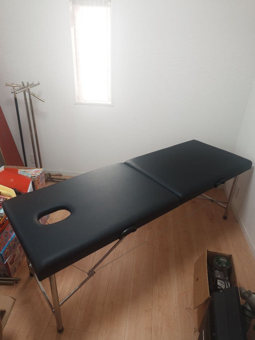 折りたたみベッド 黒 顔穴付き【エステベッド】【新品】