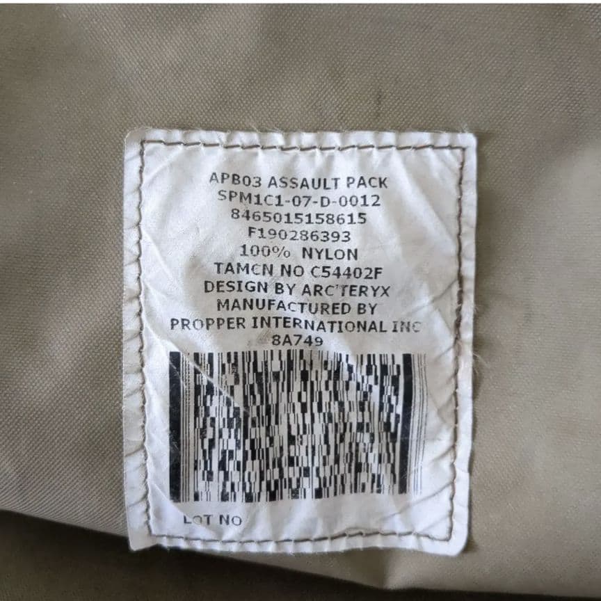 米軍実物　USMC 海兵隊　ARCTERYX アークテリクス　アサルトパック　①
