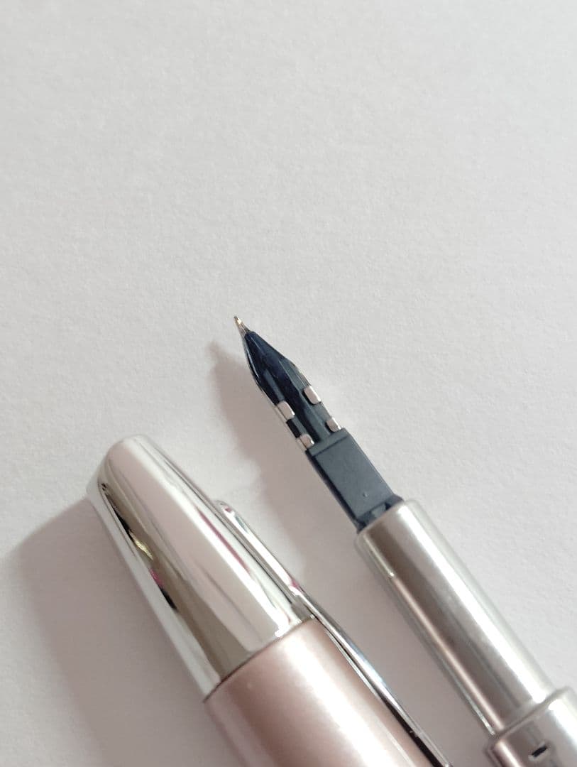 キャップレス デシモ 万年筆 パイロット ツートーンカラー ピンク×ホワイト