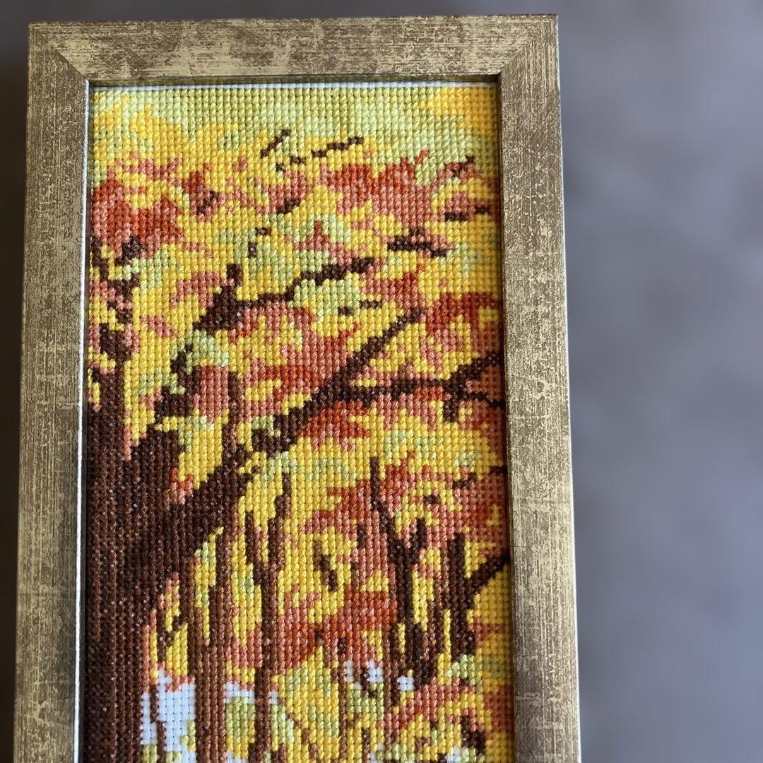 ホビーラホビーレクロスステッチ　森の中へ　完成品