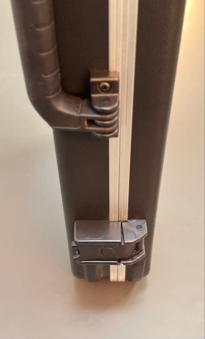 SKB TSA002 ギターハードケース 鍵無　新品クロス2枚付き　美品