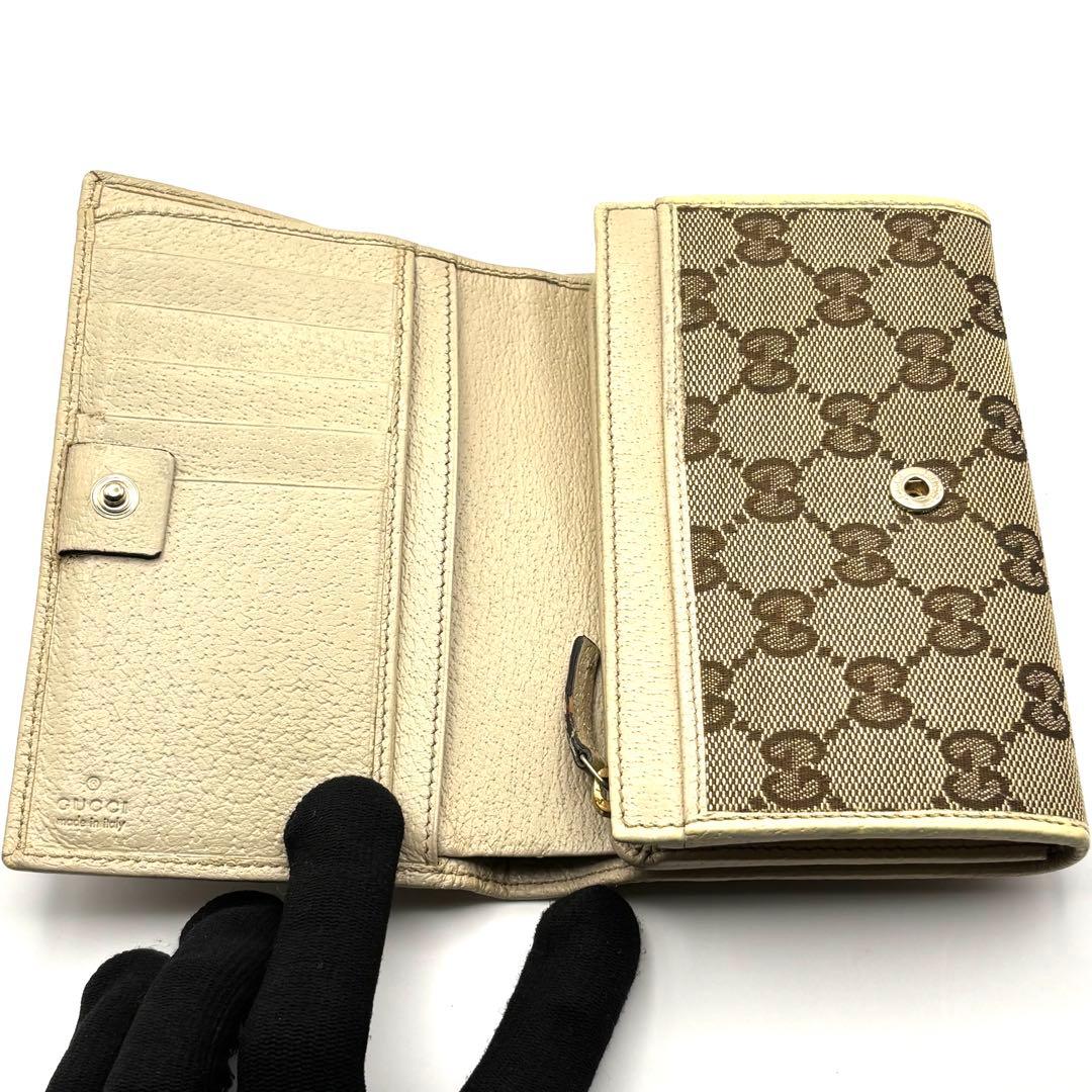 グッチ 折り財布 GGキャンバス ロゴ プレート アイボリー ファスナー