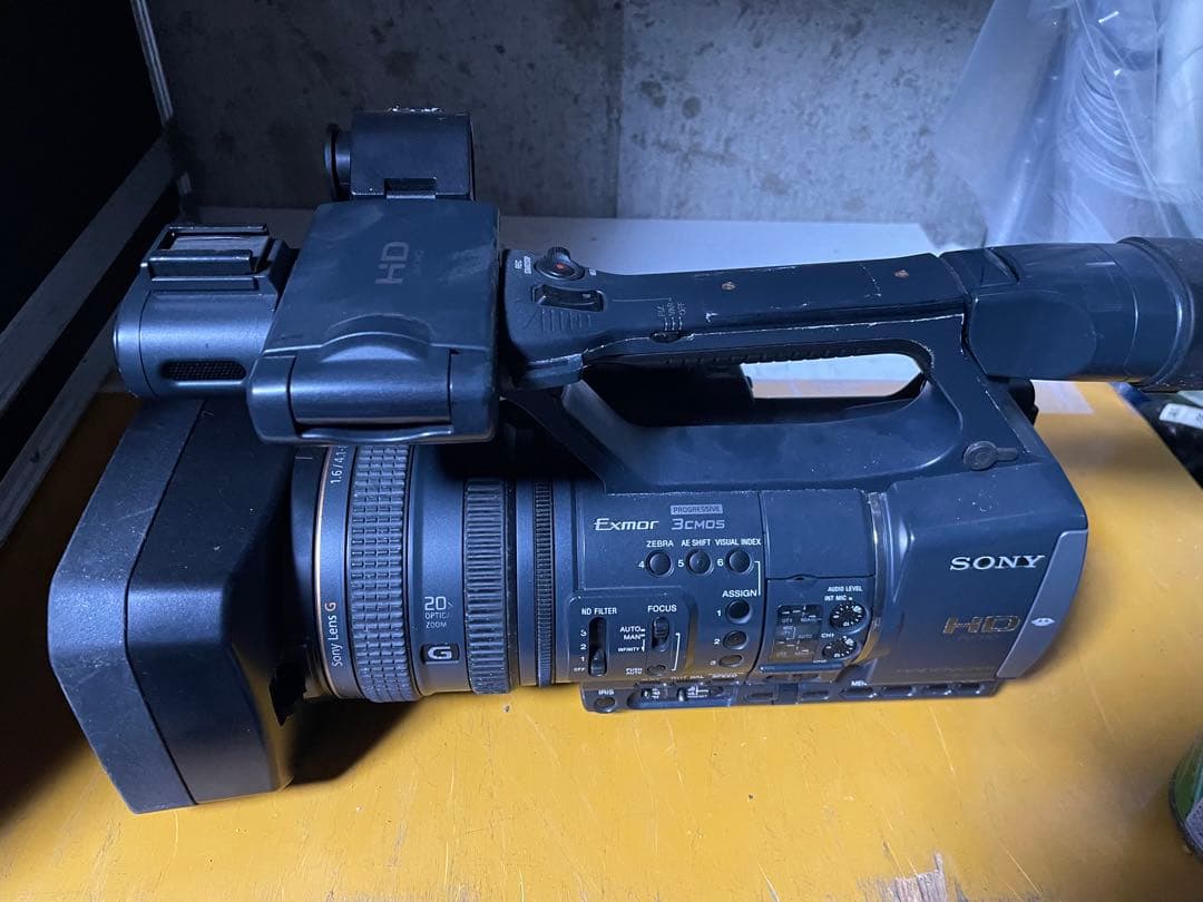 【ジャンク】Sony HDR-AX2000 業務用ビデオカメラ 本体
