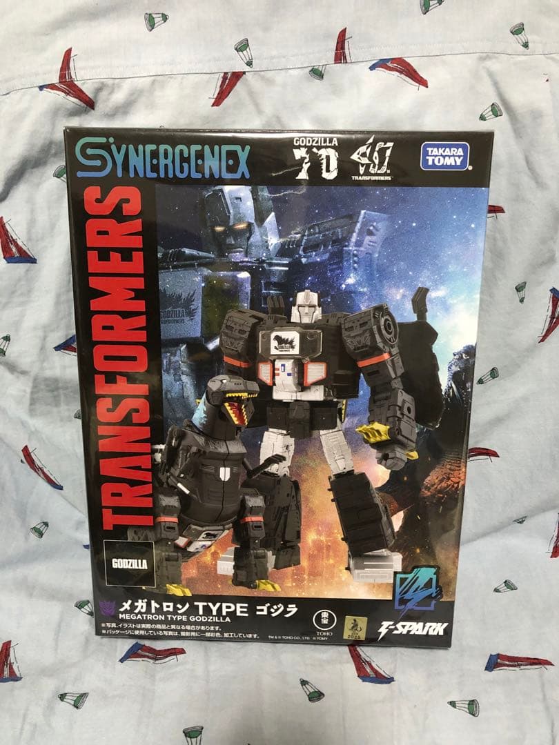 新品 未開封 タカラトミー SYNERGENEX メガトロン TYPE ゴジラ