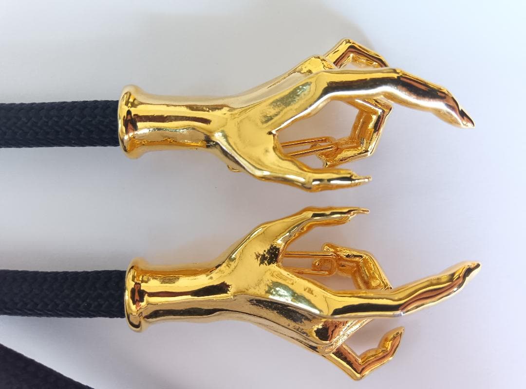 hazama　ストラップ　惹きずり込まれる運命のスマホストラップ