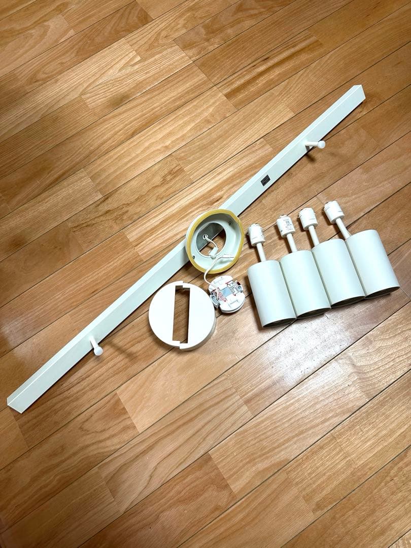 無印良品　可動式ホワイトスポットライト　4灯