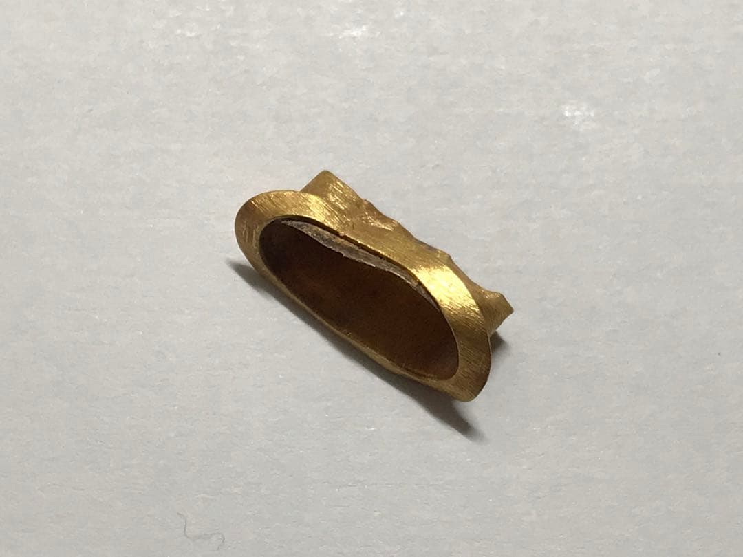 戦国時代　黄金製品　落城した城跡から出土した刀の部品