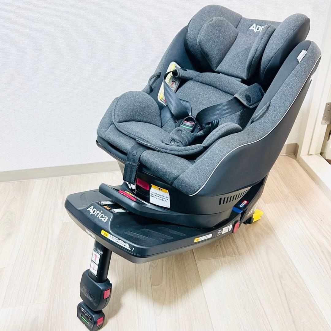 未使用級　Aprica CURURILA LITE ISOFIX 回転式 新生児