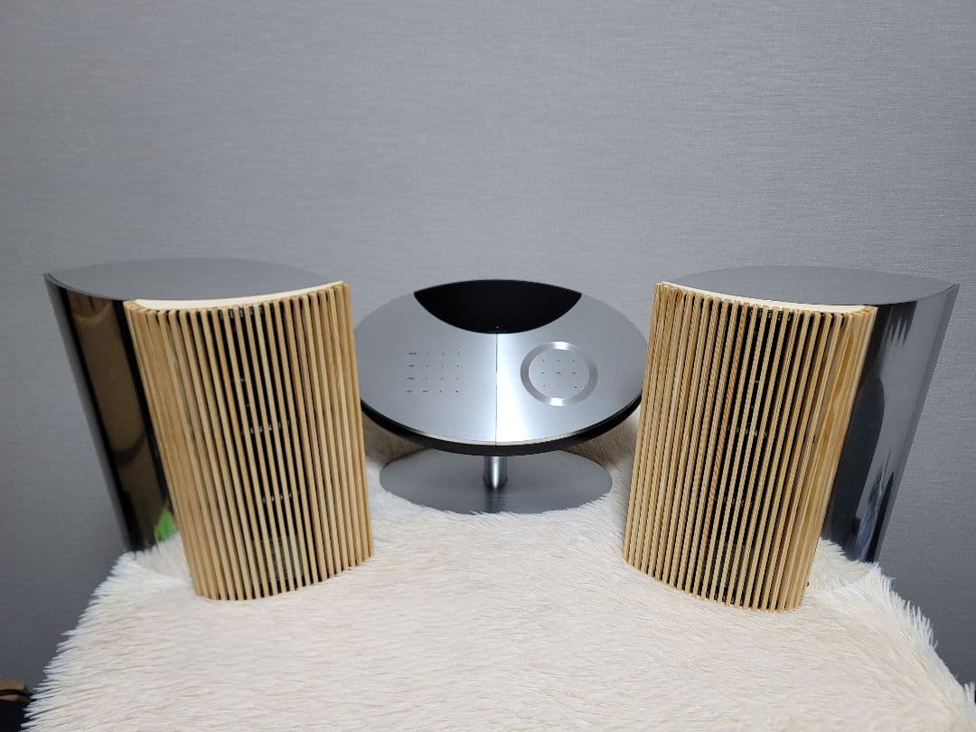 B&O BeoCenter 2, 天然木製ケース付きBeolab 4000