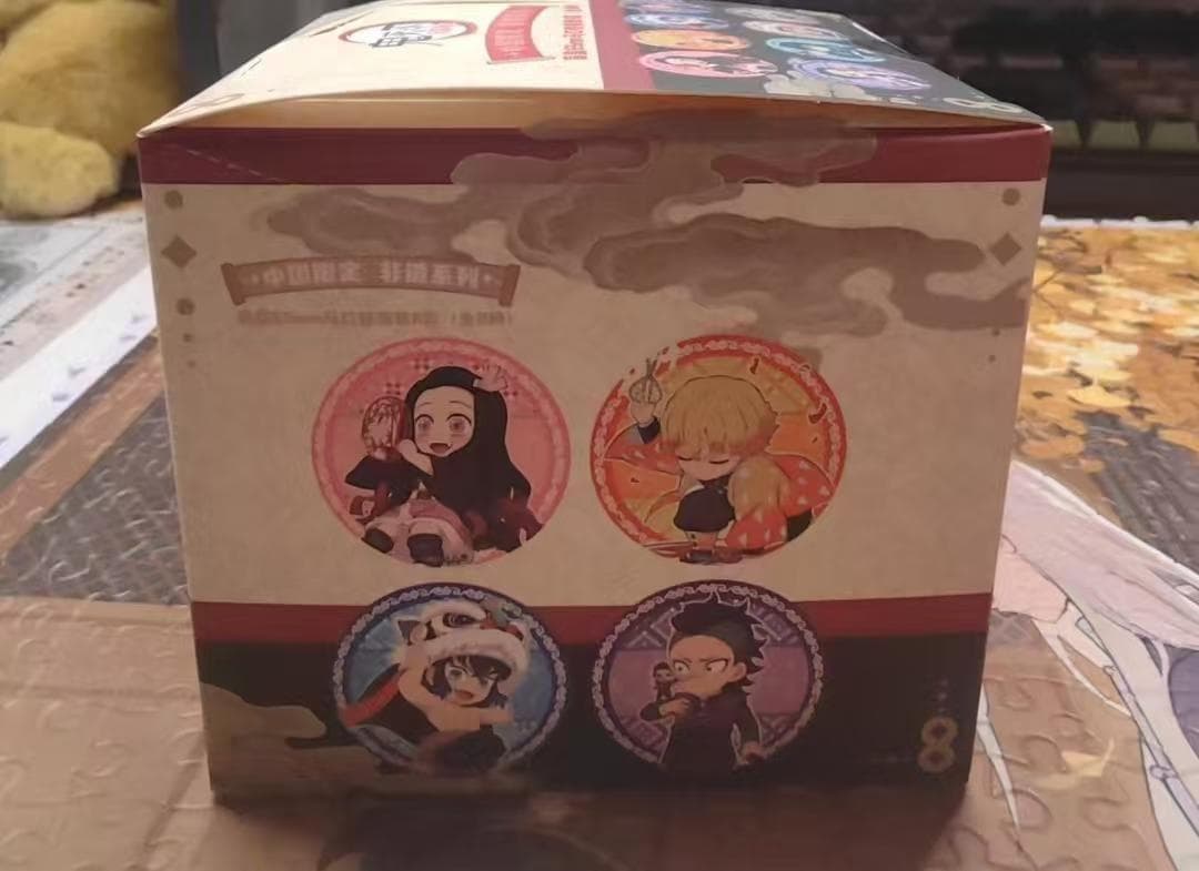 鬼滅の刃 中国限定グッズ 缶バッジド A ver. BOX(8個入り)
