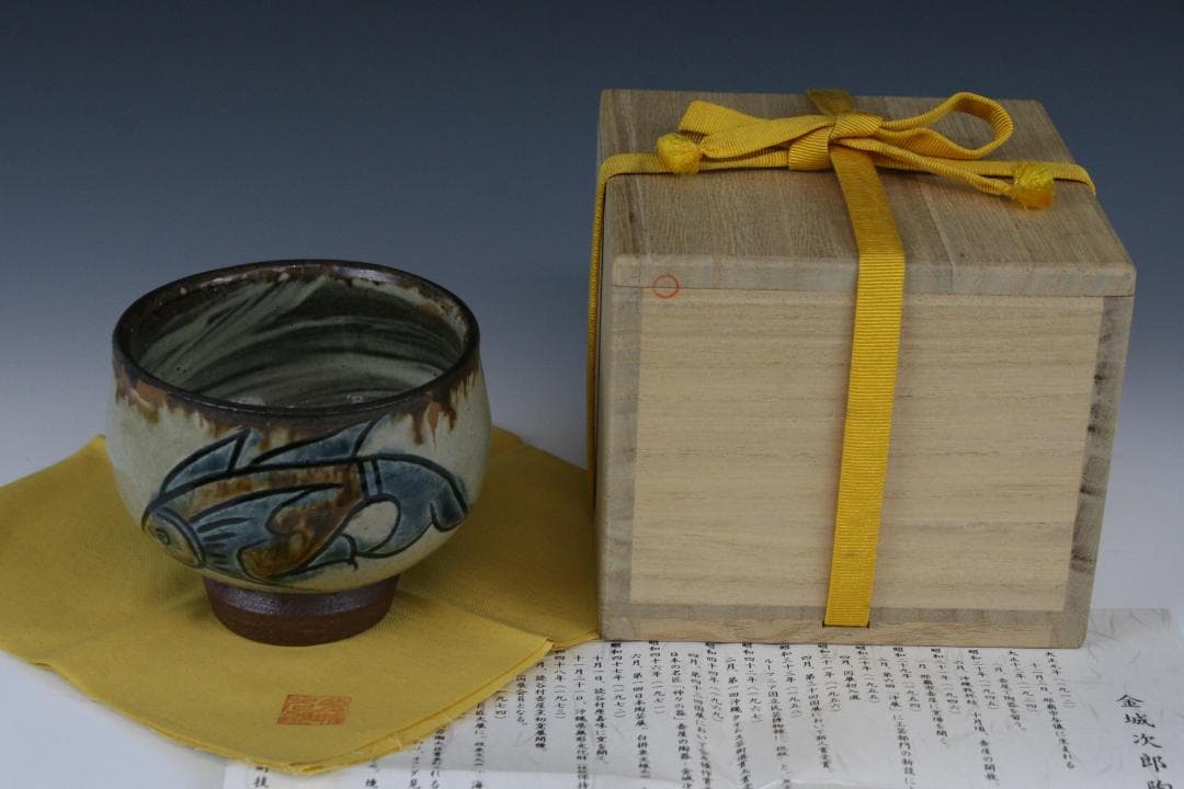魚文抹茶碗