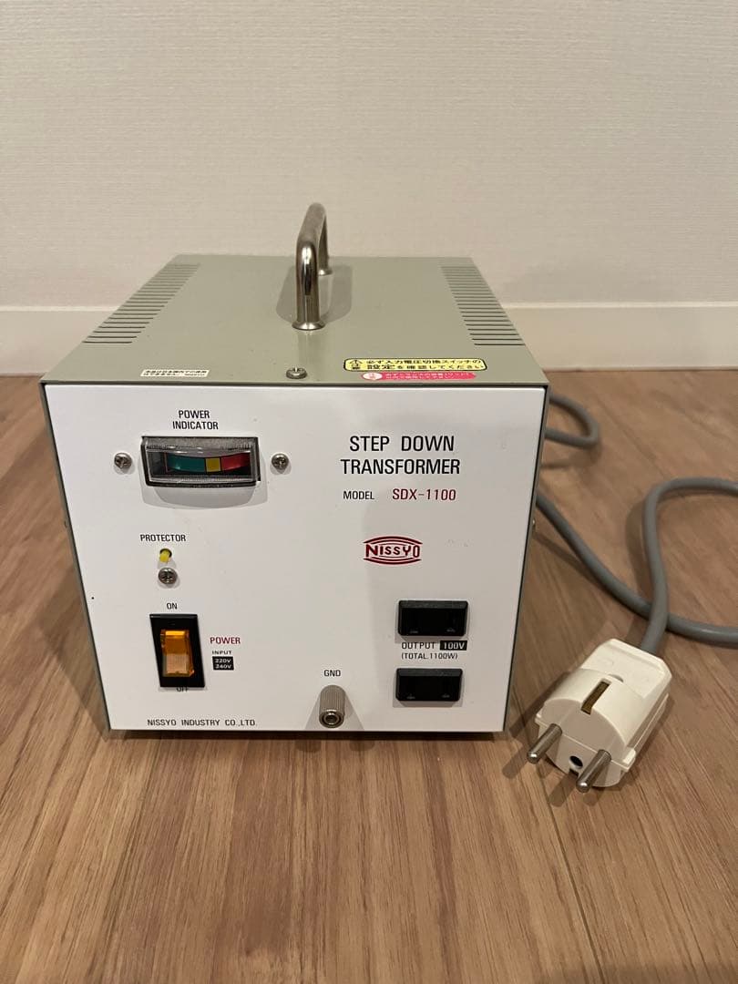 変圧器 1100W (日本製品を海外で使う)