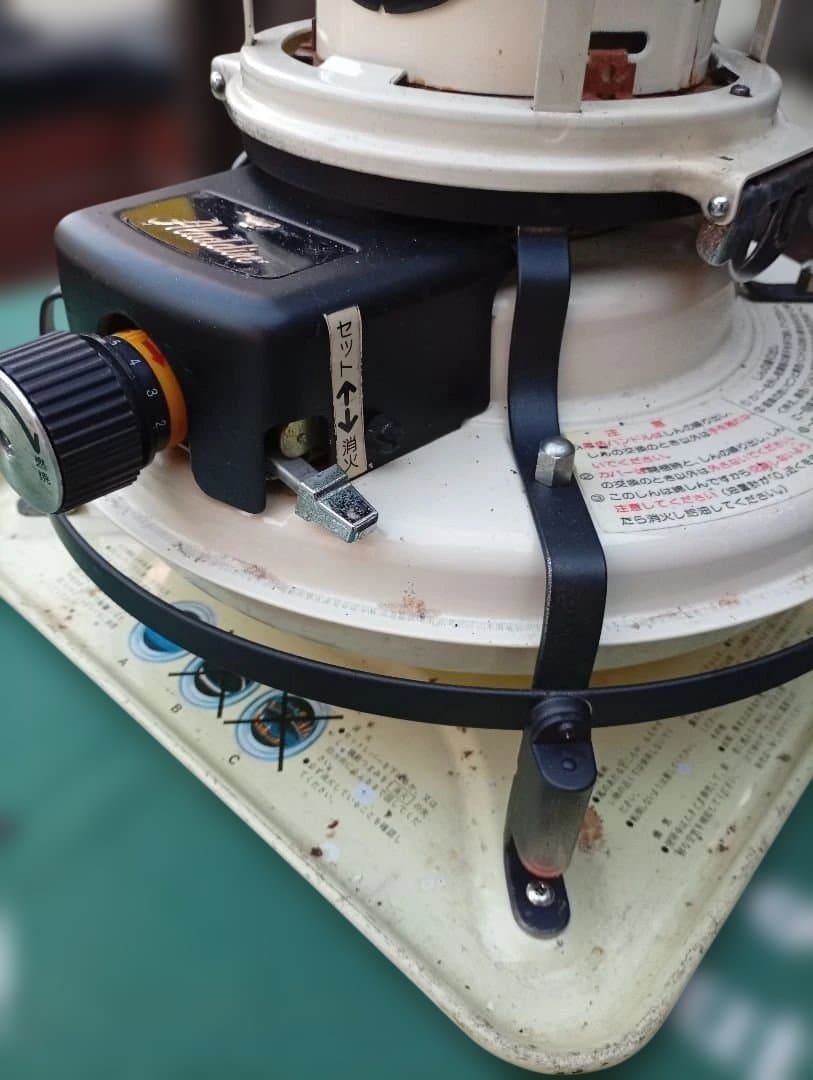 アラジンストーブ。メンテナンス済。純正品芯交換済。取説付。オリジナルペイント。