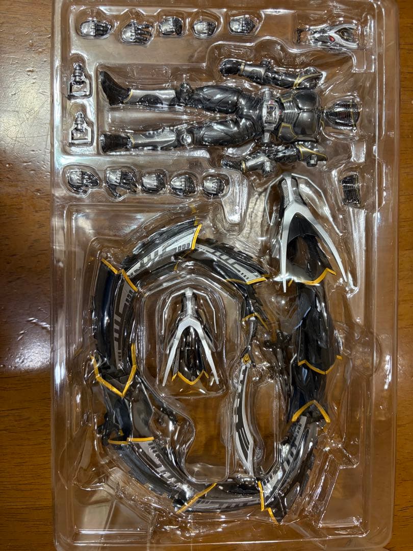SH Figuarts 仮面ライダーリュウガ&ドラグブラッカー