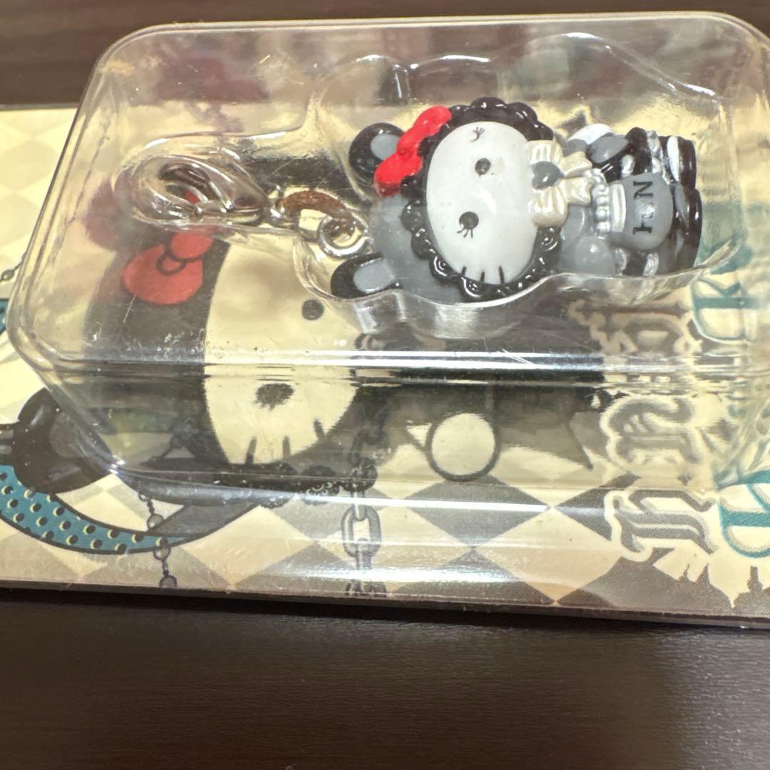 h.NAOTO ハローキティ　ファスナーマスコット