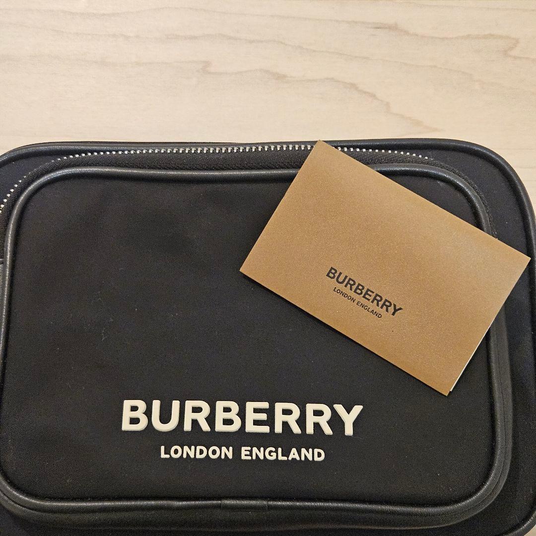 Burberry ブラック ショルダーバッグ