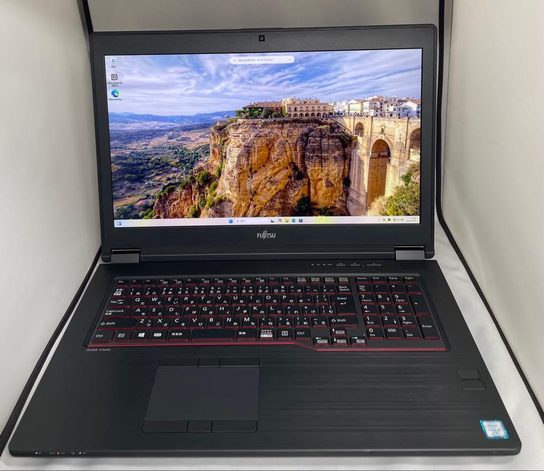 Windowsノート本体 Fujitsu CELSIUS 17inch H970 i5-7440HQ
