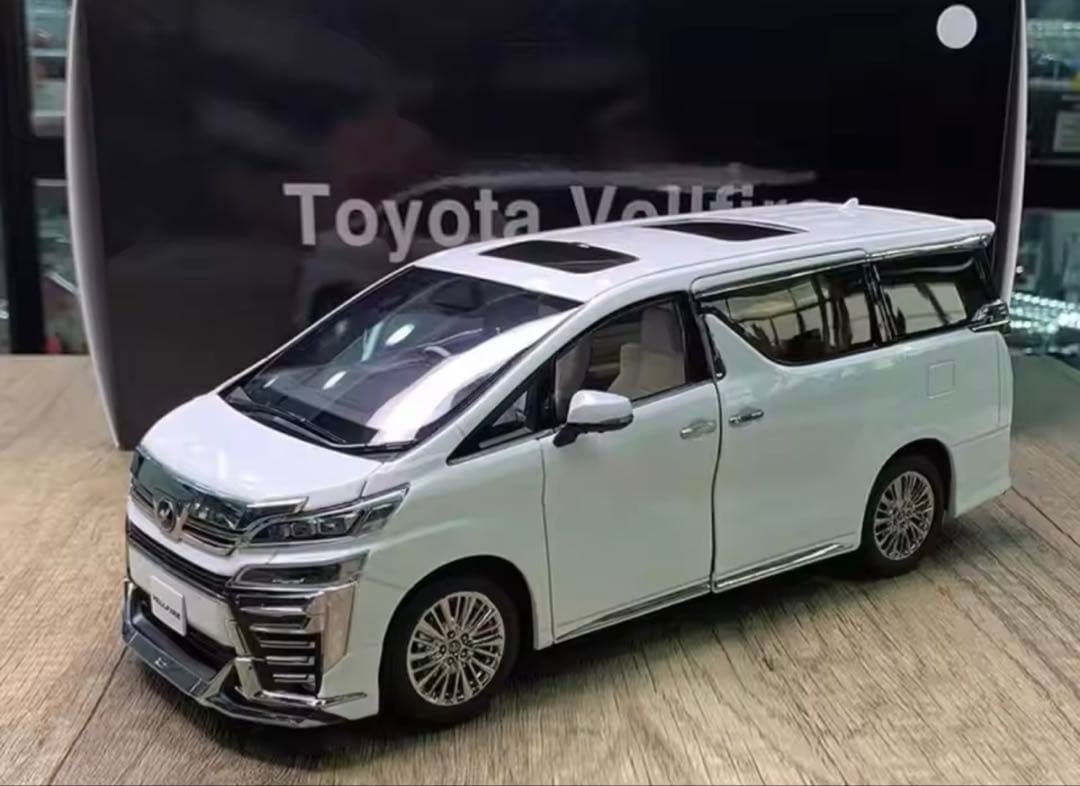 トヨタ ヴェルファイア 1/18 ダイキャストモデルミニカー